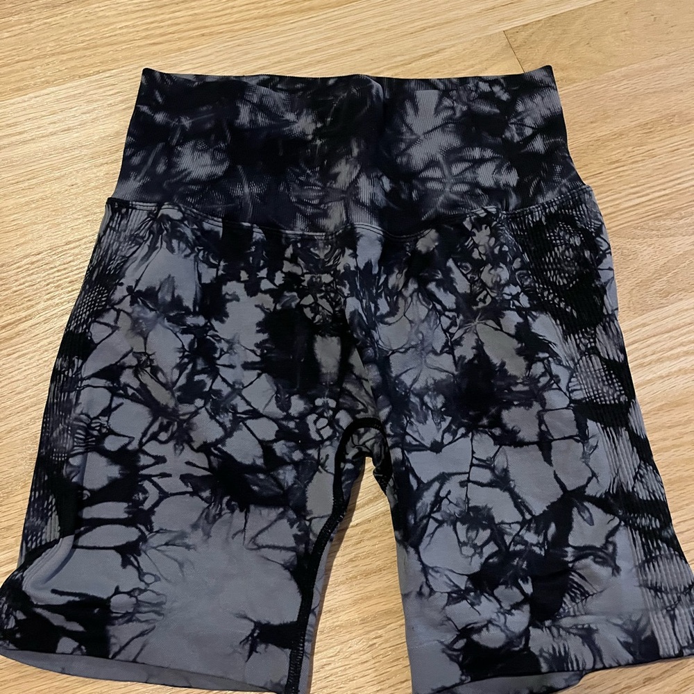 Allure Black and Gray tie dye Athletic Shorts with butt scrunch